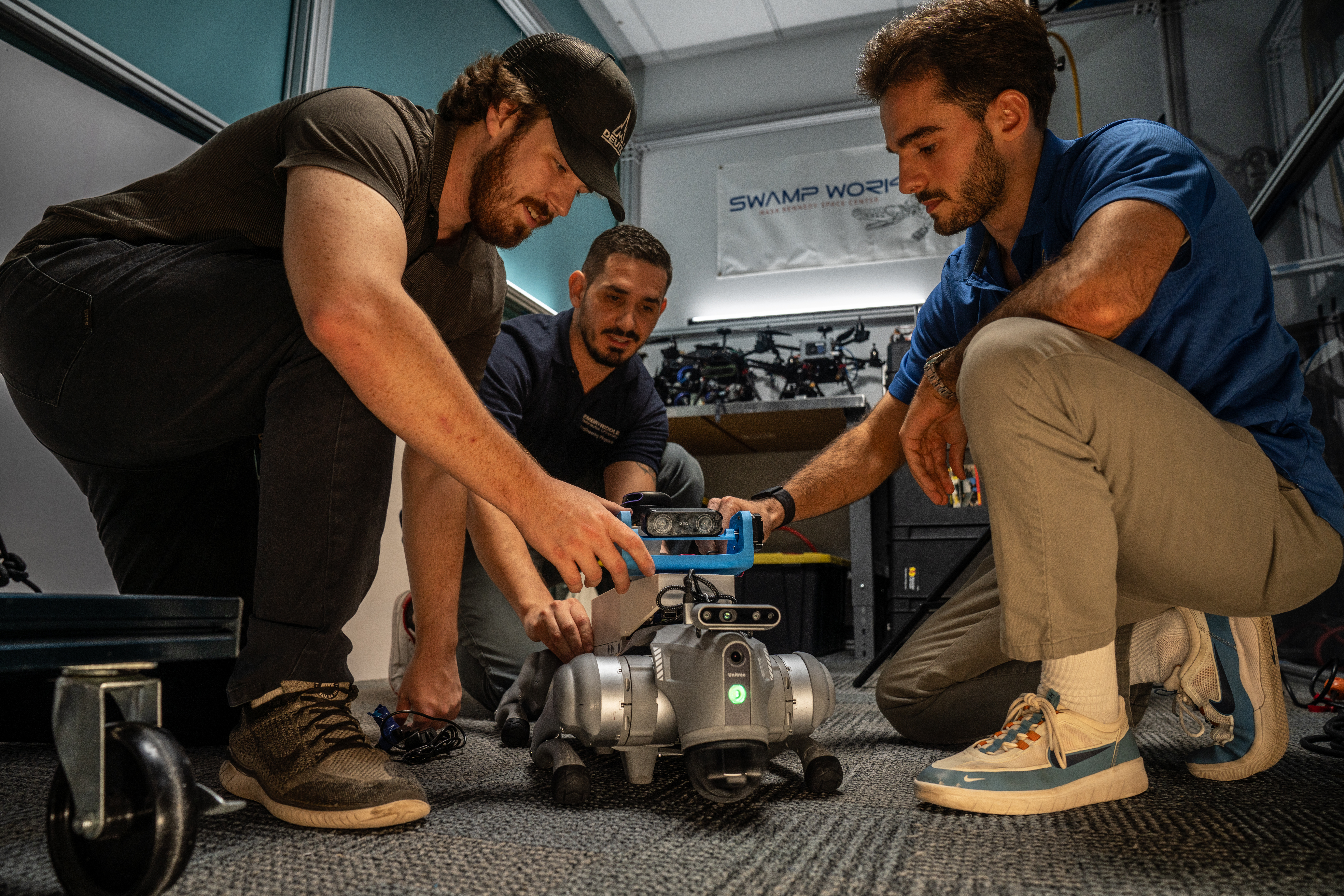 AMIGO, Bryan, Jose, Gabriel